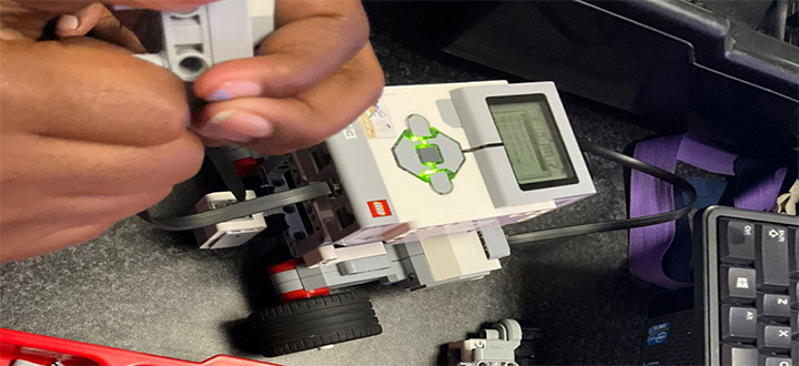 Unisa Gauteng Region drives a digital future with robotics workshops_teaser.jpg